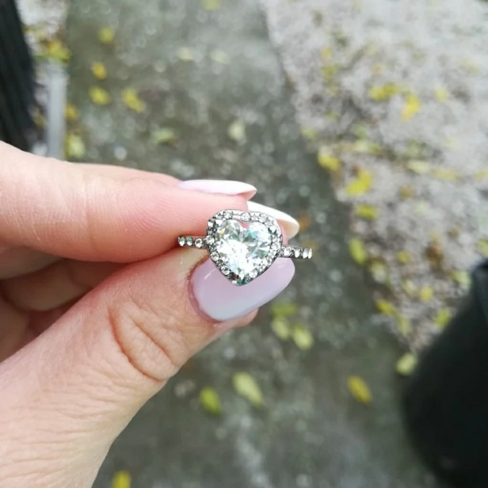🌺4/$25🌺 New Beautiful Crystal Heart Shaped Ring - Picture 3 of 5